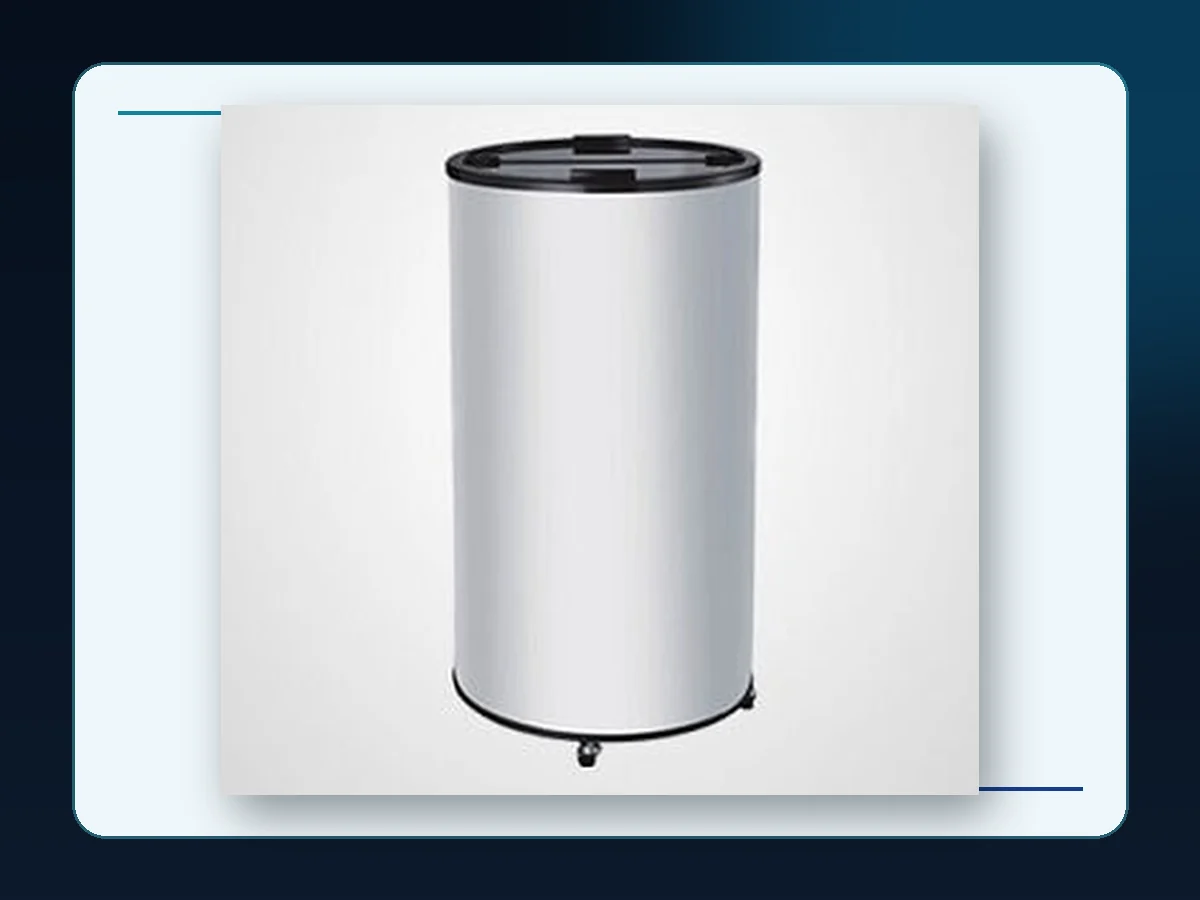 Markool Compact Silver Can Cooler: short silver cylindrical body on small mobility feet